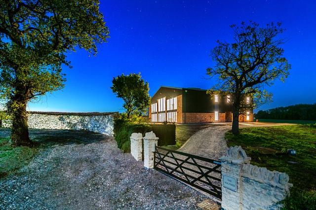 5 bedroom Detached Barn Conversion